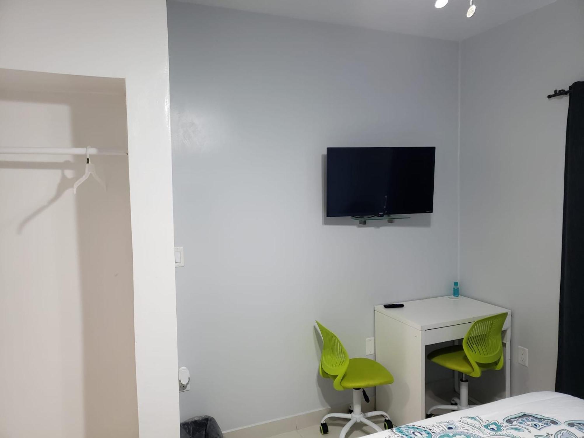 Апартаменты Lixylouis Minutes From Miami International Airport Princeton Экстерьер фото
